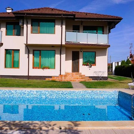 Вила Помело - Family Villa Pomelo Булгарево Екстериор снимка