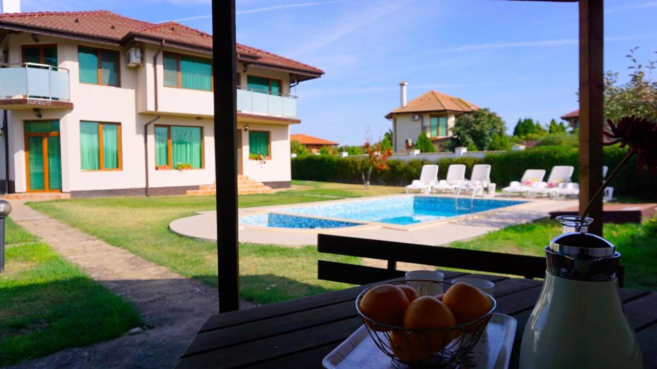 Вила Помело - Family Villa Pomelo Булгарево Екстериор снимка