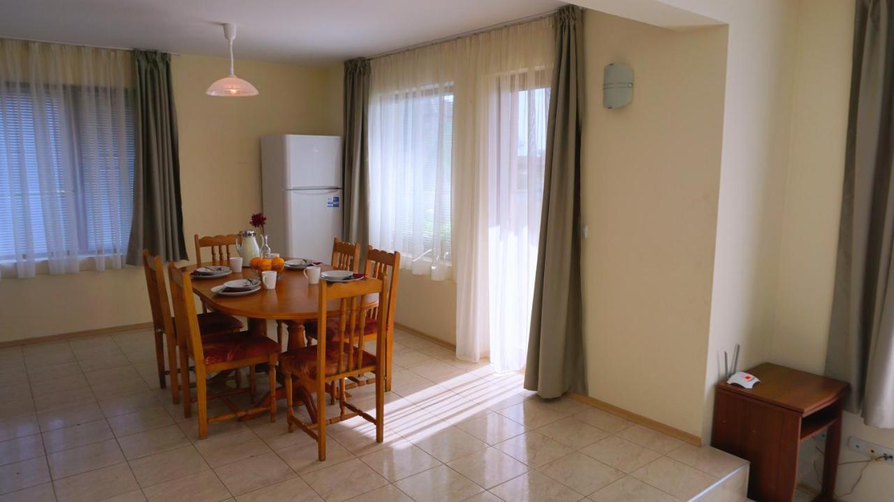 Вила Помело - Family Villa Pomelo Булгарево Екстериор снимка