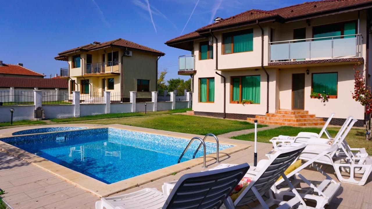 Вила Помело - Family Villa Pomelo Булгарево Екстериор снимка