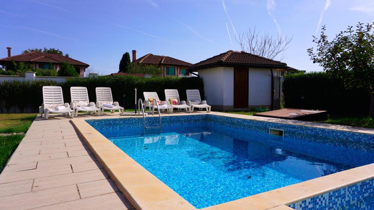 Вила Помело - Family Villa Pomelo Булгарево Екстериор снимка