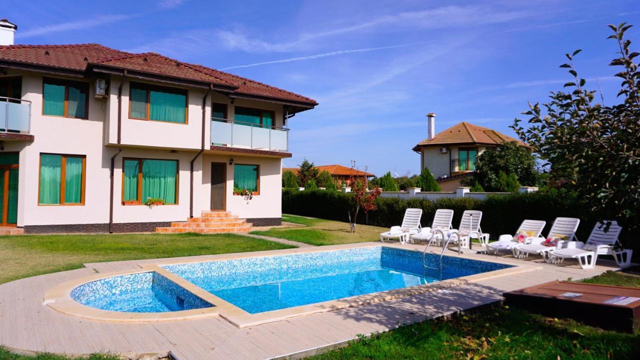 Вила Помело - Family Villa Pomelo Булгарево Екстериор снимка
