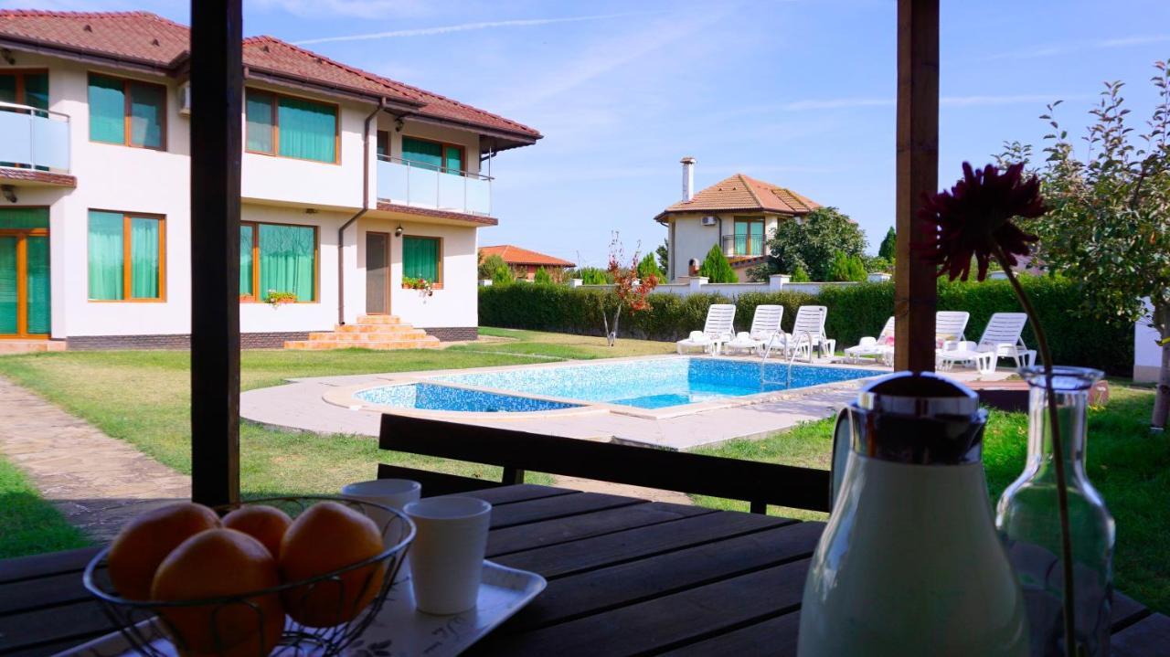 Вила Помело - Family Villa Pomelo Булгарево Екстериор снимка