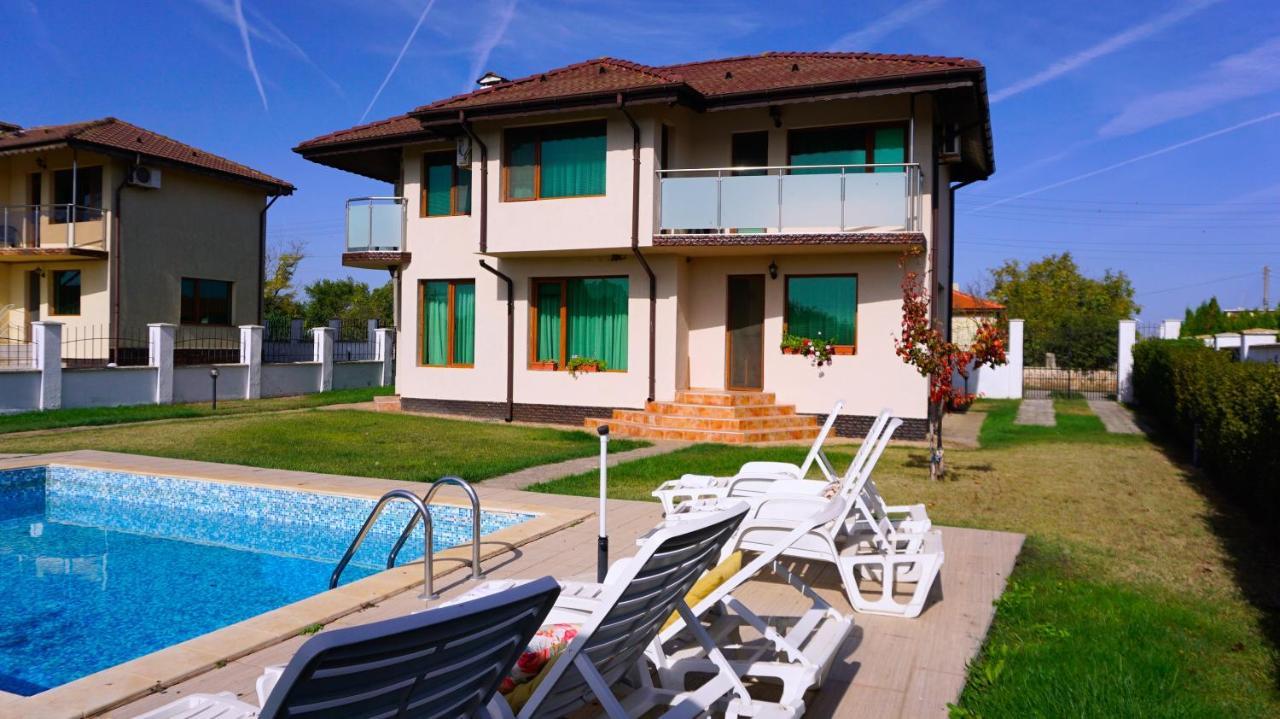 Вила Помело - Family Villa Pomelo Булгарево Екстериор снимка
