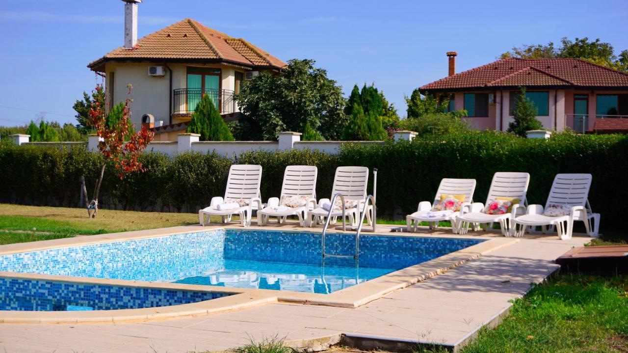 Вила Помело - Family Villa Pomelo Булгарево Екстериор снимка