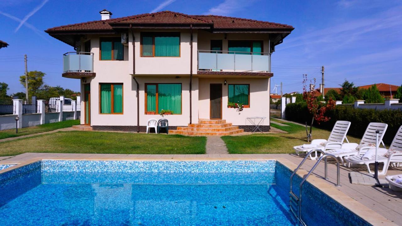 Вила Помело - Family Villa Pomelo Булгарево Екстериор снимка