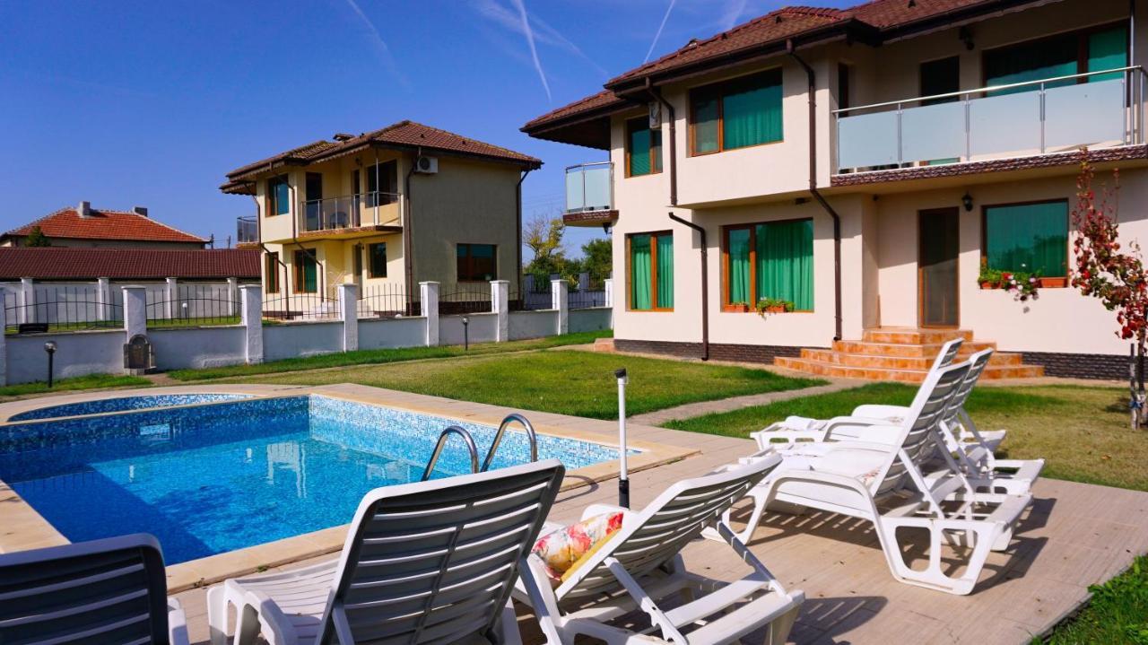 Вила Помело - Family Villa Pomelo Булгарево Екстериор снимка