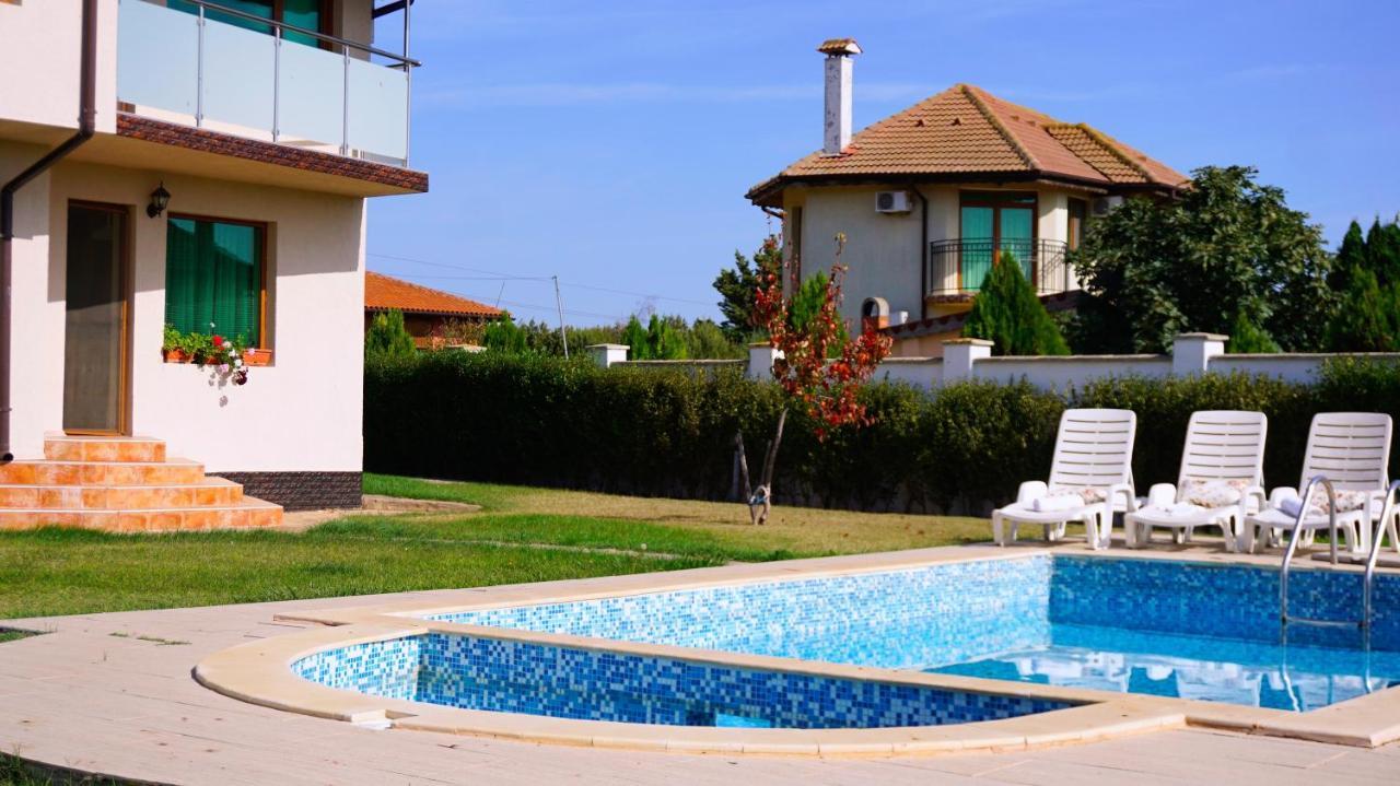 Вила Помело - Family Villa Pomelo Булгарево Екстериор снимка